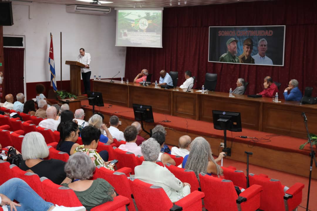 Sociedad Cubana de Salud Pública: 50 años de contribución a la ciencia, la docencia, la investigación y la práctica sanitaria Sociedad Cubana de Salud Pública: 50 años de contribución a la ciencia, la docencia, la investigación y la práctica sanitaria