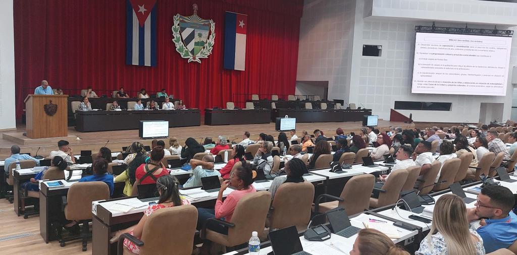 Promover una sexualidad segura y responsable en los jóvenes cubanos es tarea de todos