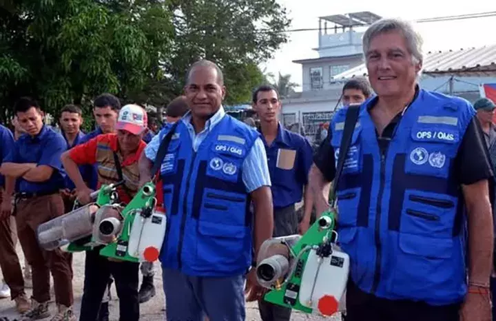 Entregó OPS/OMS equipos de fumigación en Holguín