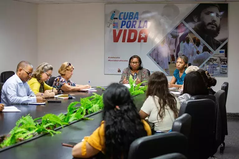 Cuba prohíbe importar y comercializar bebidas energizantes con alcohol
