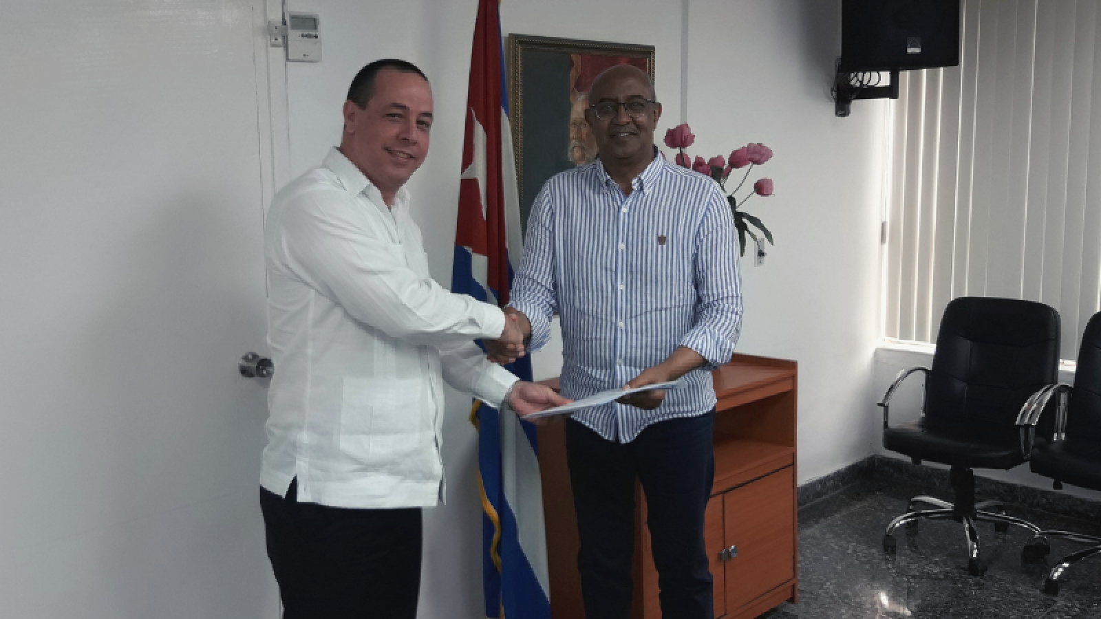 Evalúa Ministro de Salud marcha de la cooperación médica cubana en Kenia