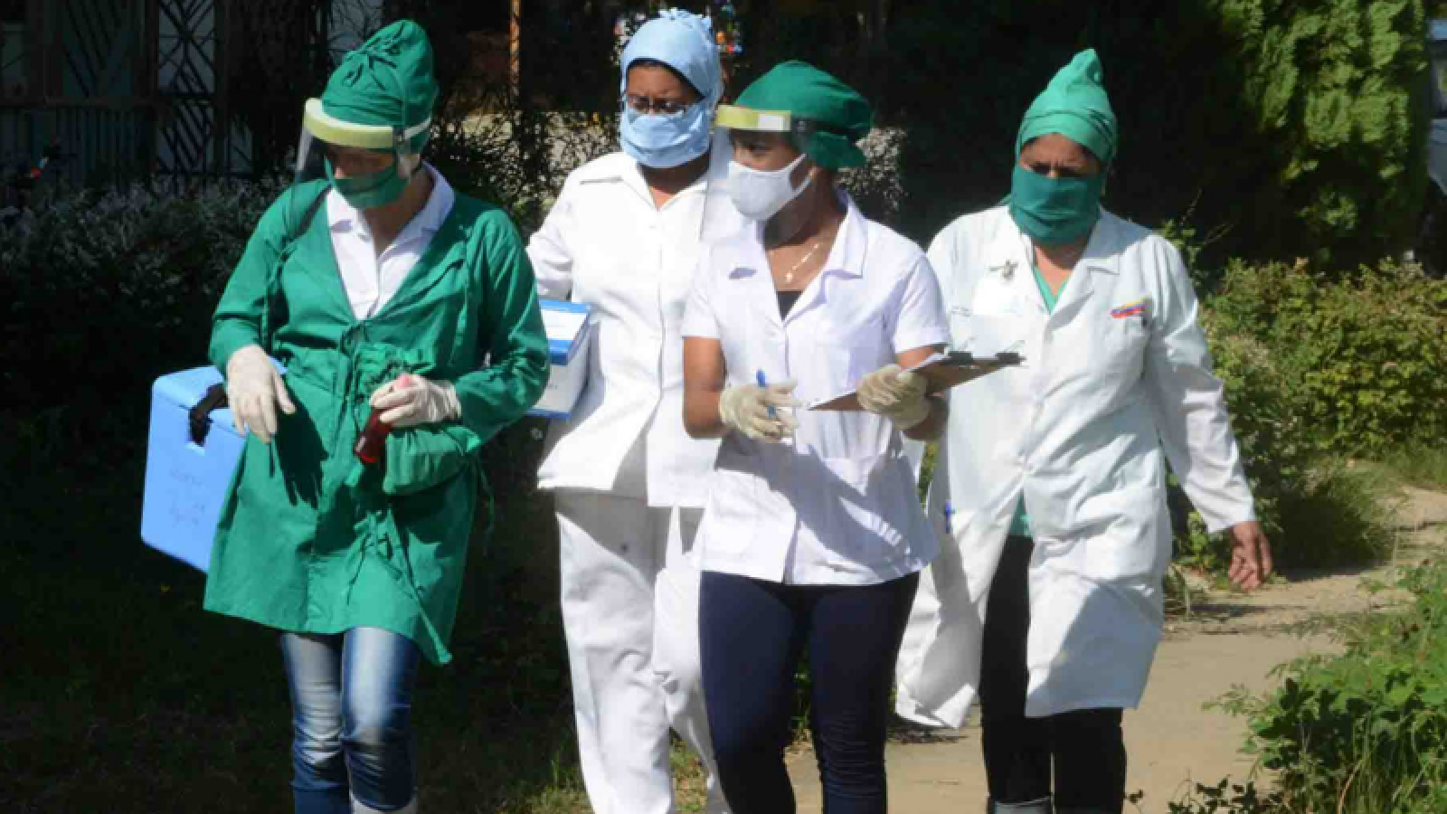 Mujeres en la salud cubana: más allá del amor