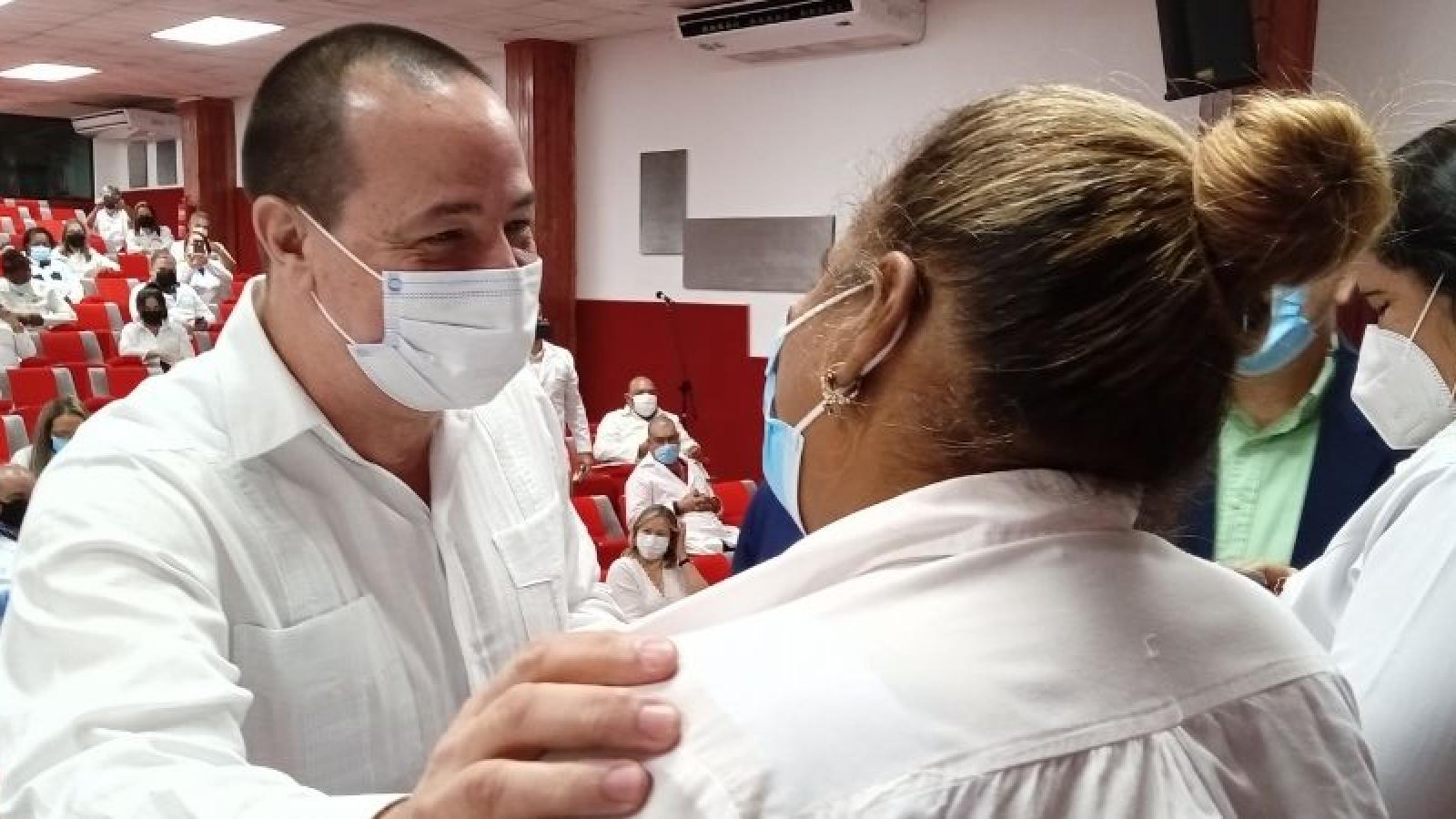 Destacan relevancia del Programa del Médico y la Enfermera de la Familia en sus 38 años de creado