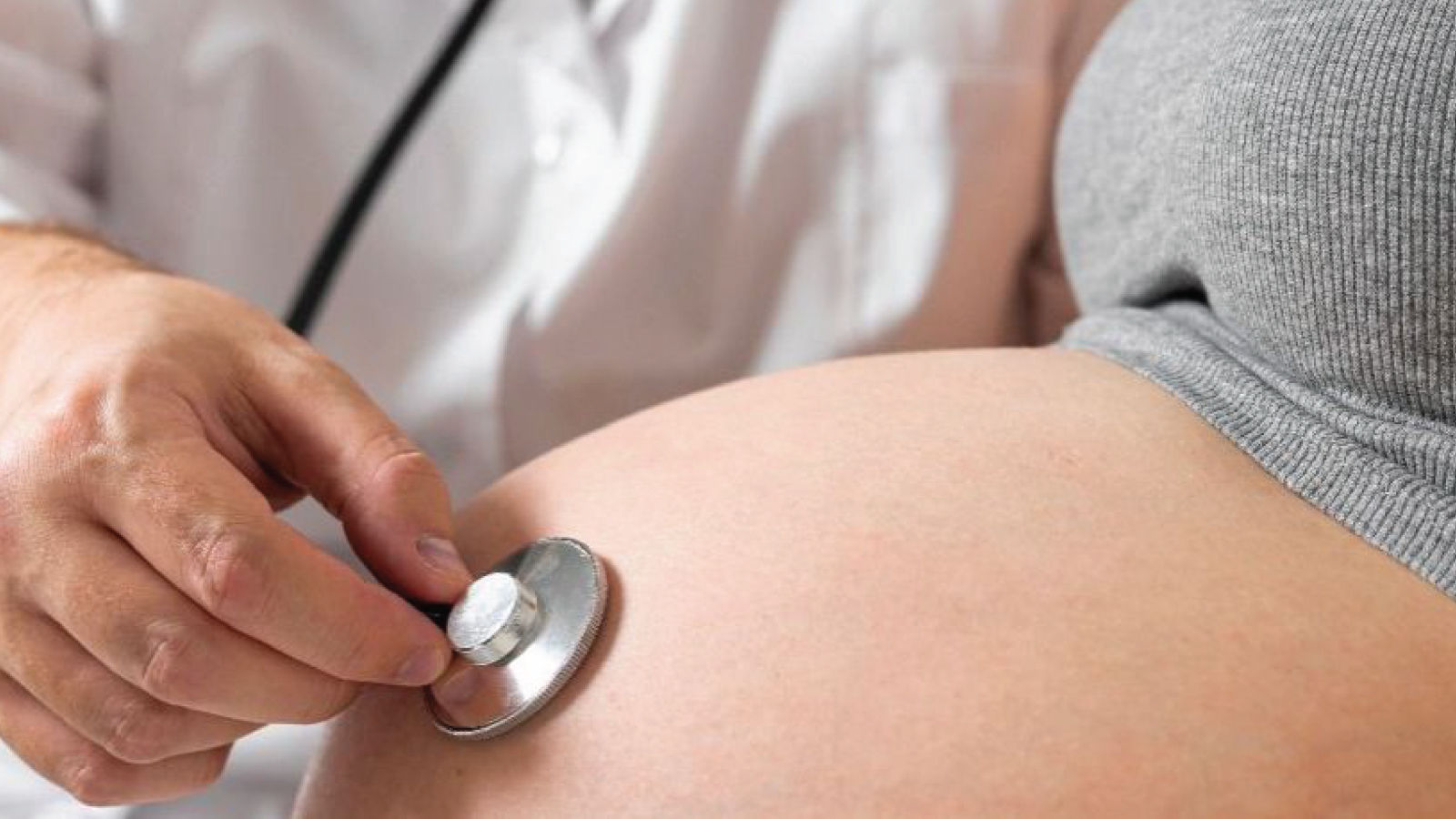 Ministro de Salud: Evitar contagiar a la futura mamá es también una carrera por la vida que se gana, en primer lugar, desde casa