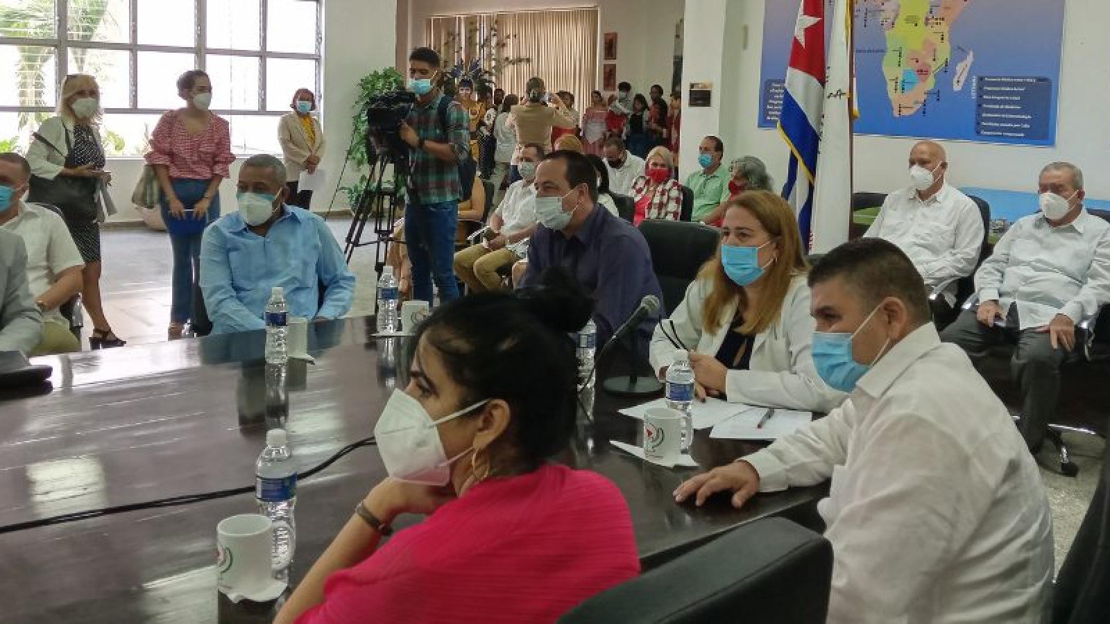 El capital humano es el mejor de los capitales: Encuentro Internacional de egresados de la ELAM