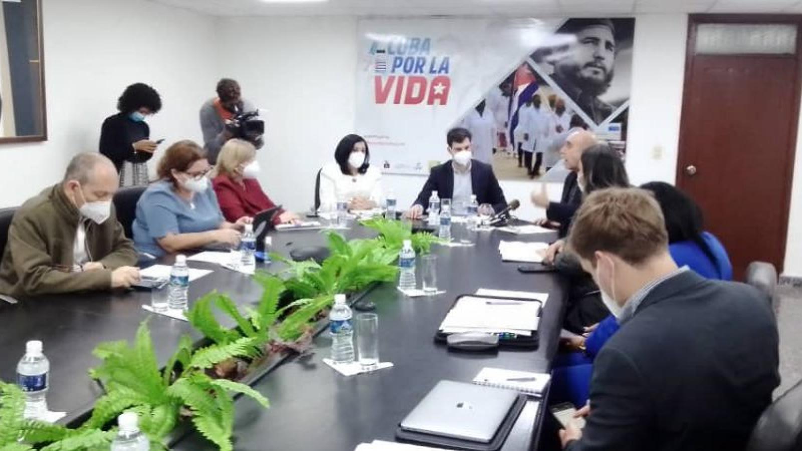 Intercambian sobre vacunas cubanas anti-COVID-19 en foro promovido por la Internacional Progresista