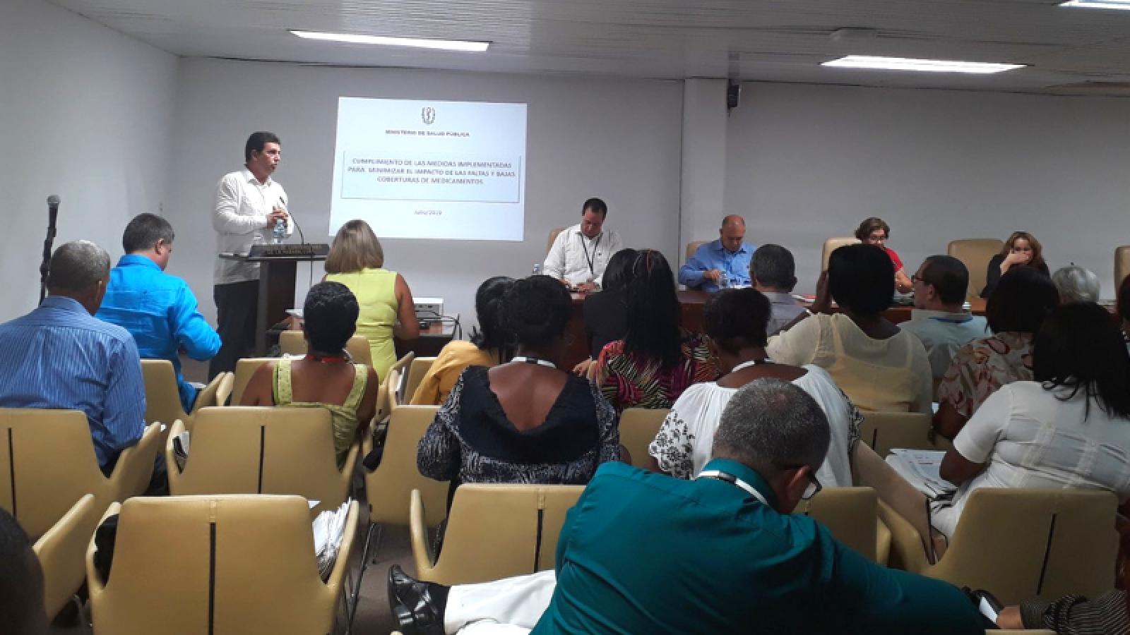 Trabajar por una mayor implicación de los trabajadores y la población en las tareas del sector