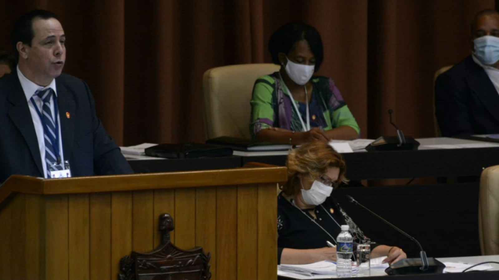 Intervención del Ministro de Salud Pública en la Asamblea Nacional del Poder Popular sobre los aportes de la ciencia en el enfrentamiento a la COVID-19