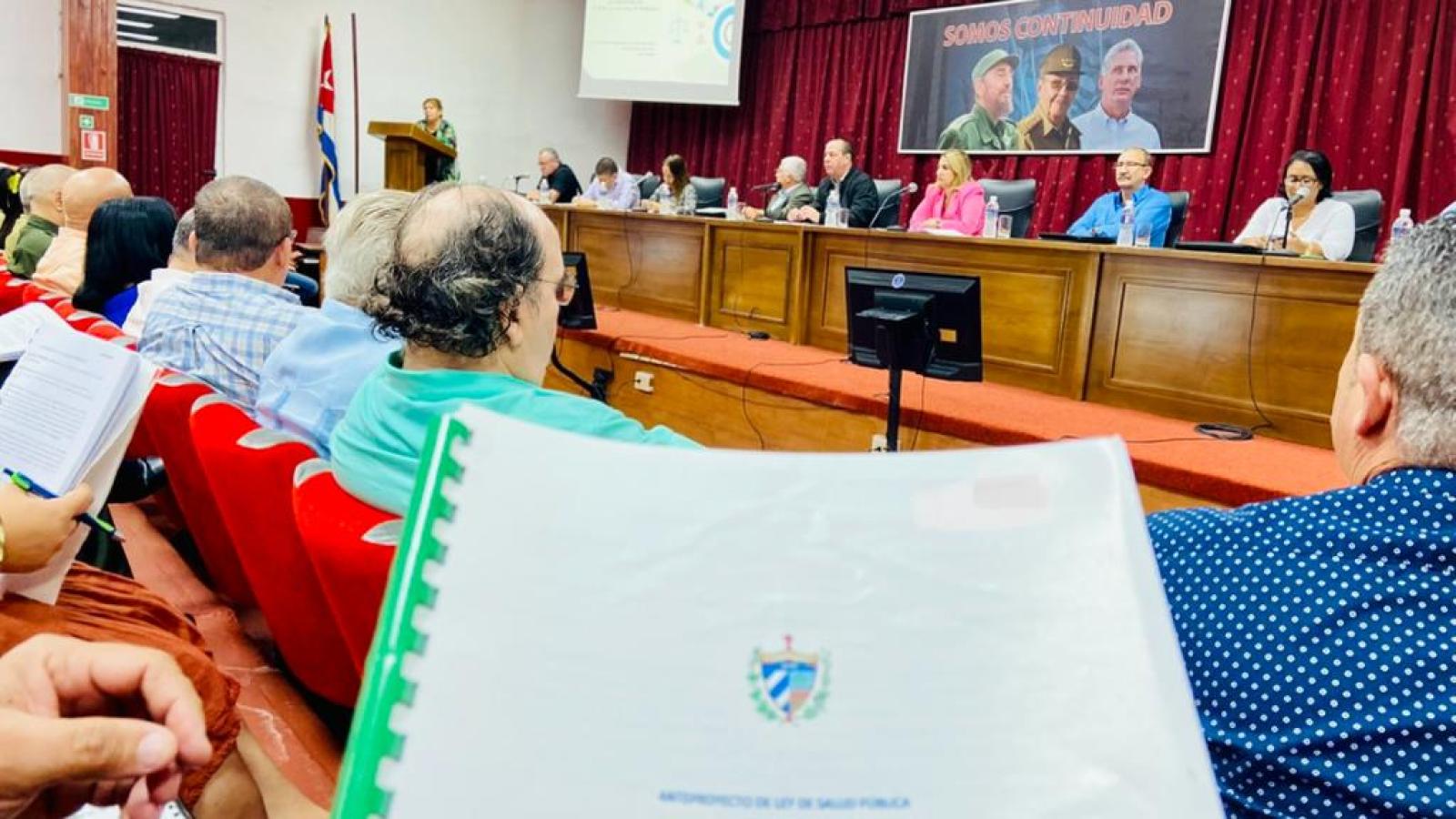 Nuestro compromiso es construir una legislación que fortalezca y proteja el sistema de Salud cubano