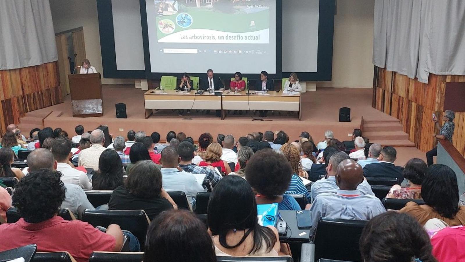 Inició en La Habana XVIII Edición del Curso Internacional de Dengue y otros arbovirus emergentes