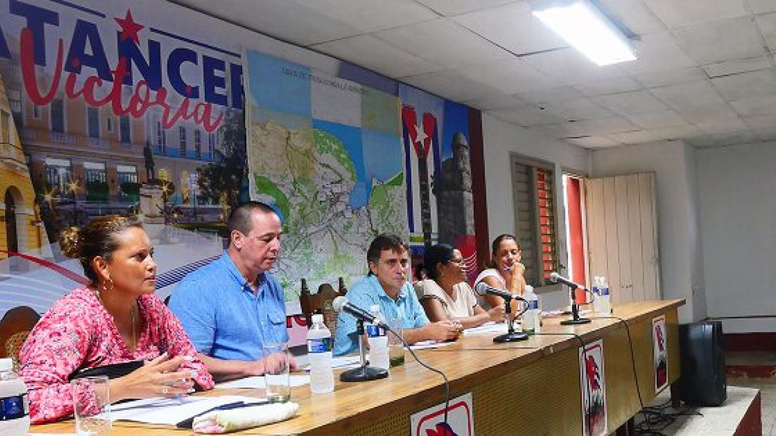 Evalúa Ministro cubano de Salud situación epidemiológica en Matanzas